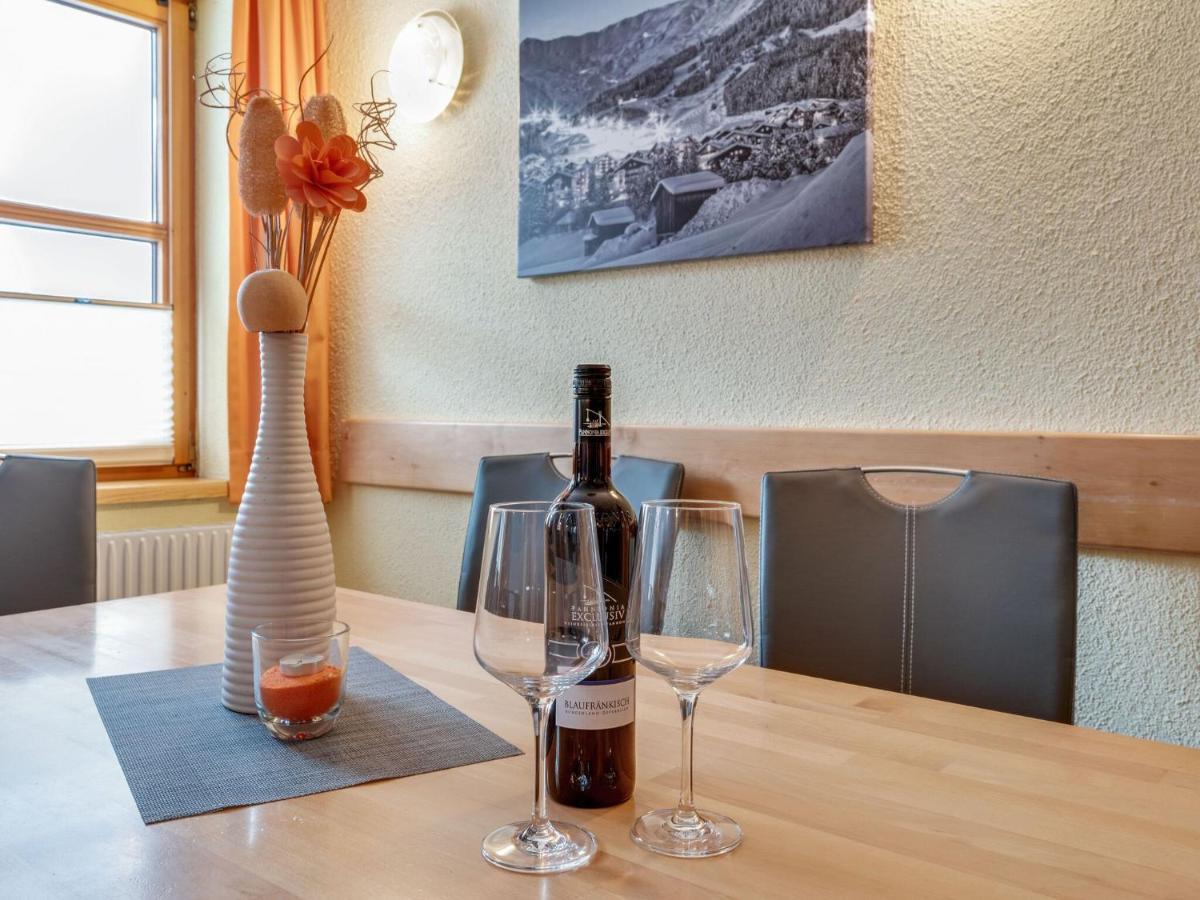 Lively Flat Near A Ski Resort In Fiss Eksteriør billede