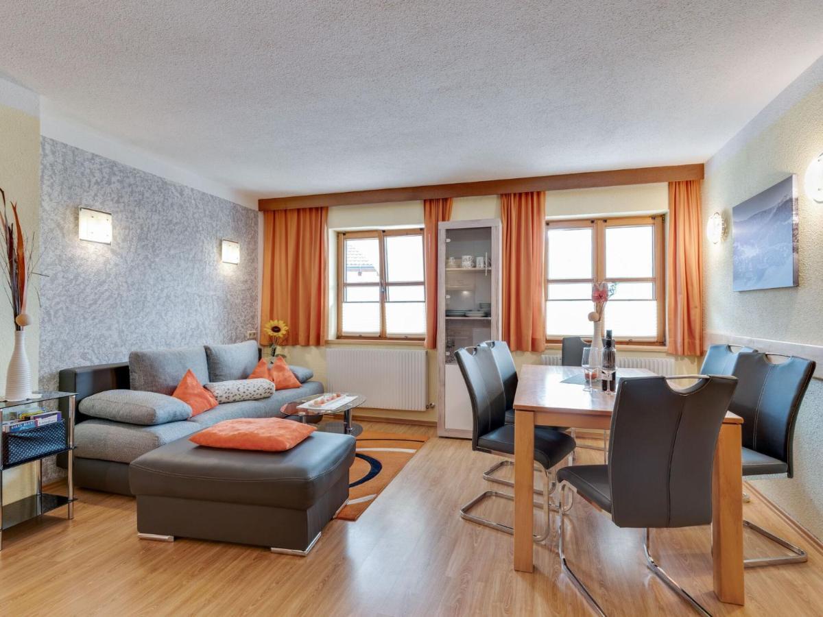 Lively Flat Near A Ski Resort In Fiss Eksteriør billede